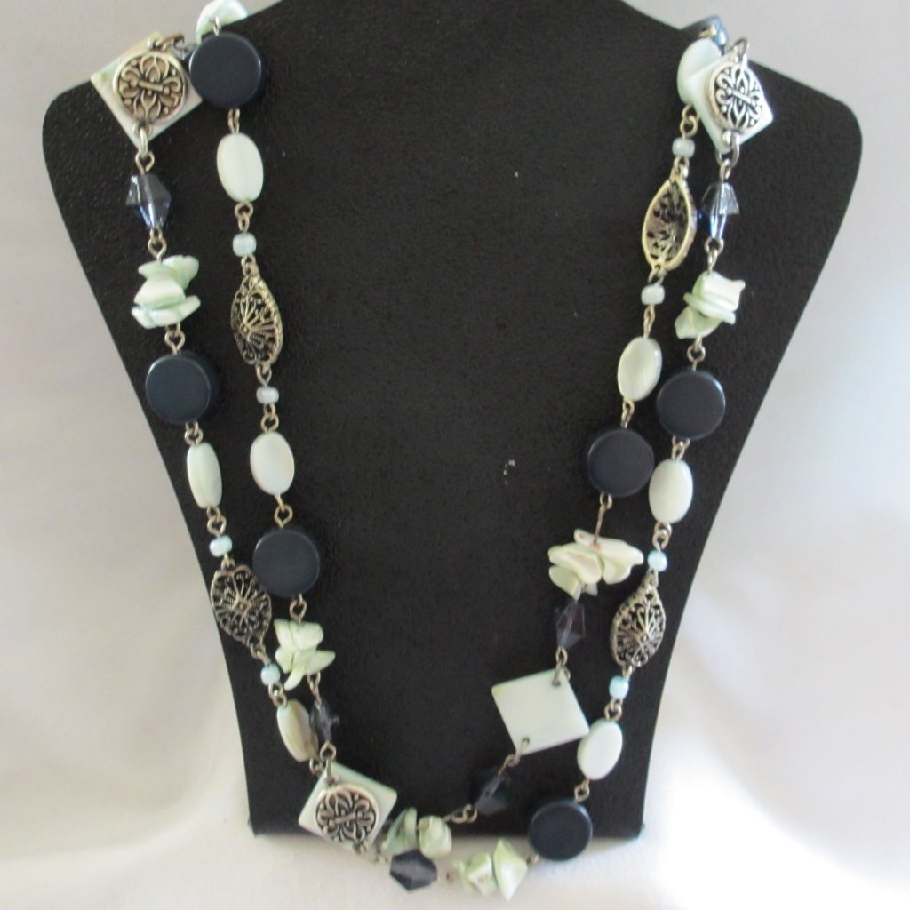 Avenue Mop And Bead Silver Tone Accent Necklace 16$